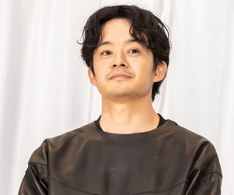 池松壮亮　河合優実