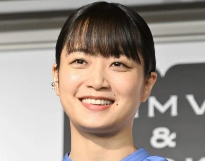 深川麻衣 