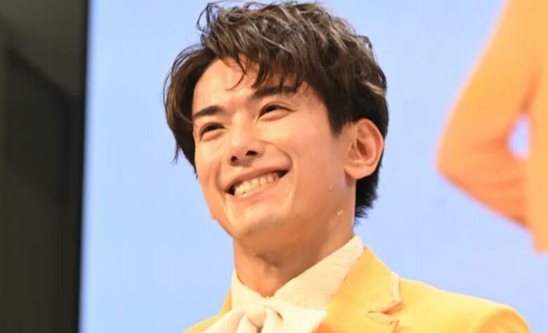 モナキ　じん